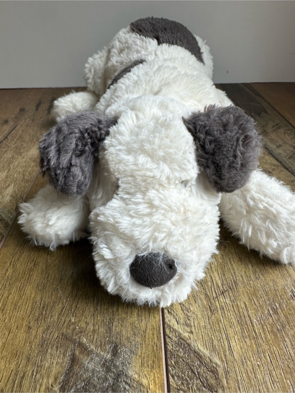 Jellycat Dashing Dog in White & Gray
